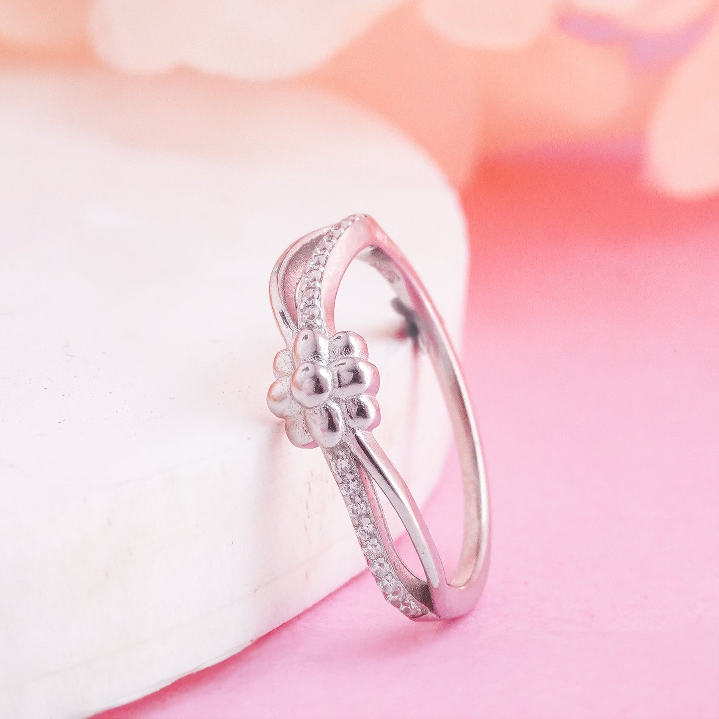 925 Sterling Silver Moissanite Diamond Floral Twist Ring