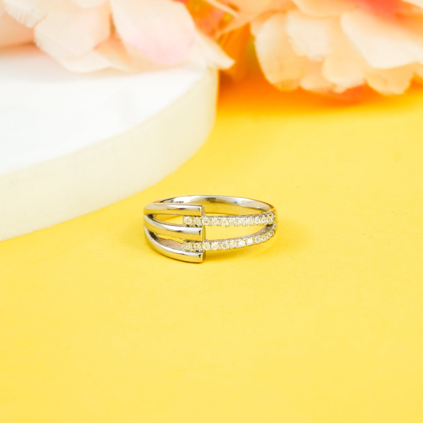 Women’s Elegant Jewelry Ring