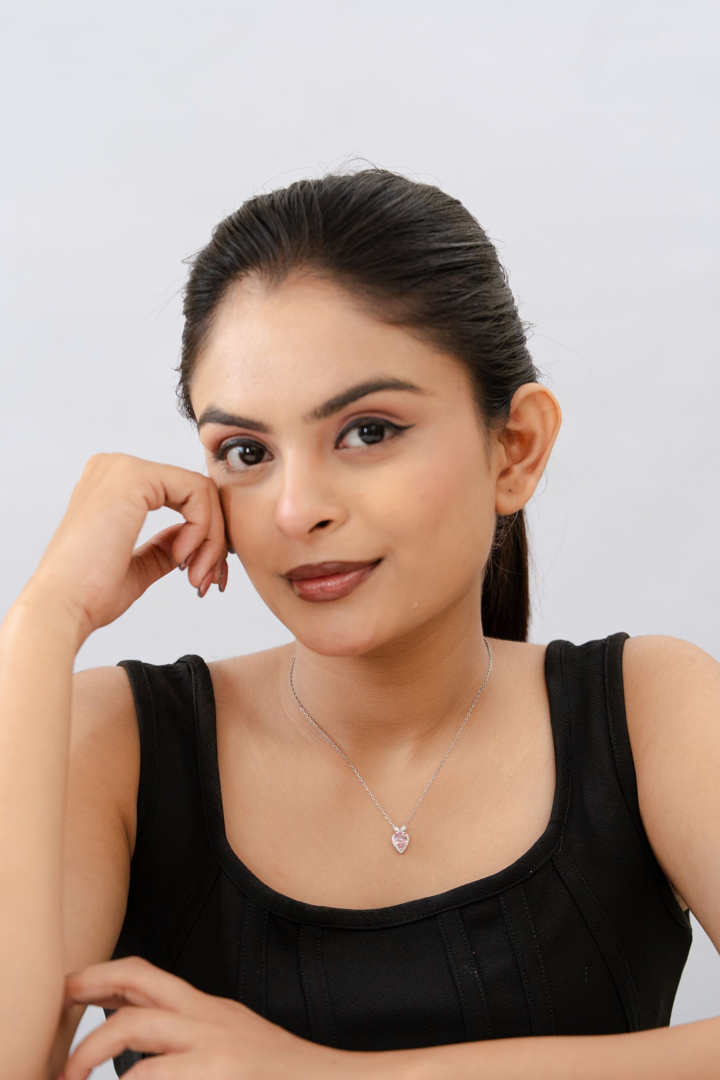 Stunning 925 Sterling Silver Pink Pear Cut Pendant Chain Necklace