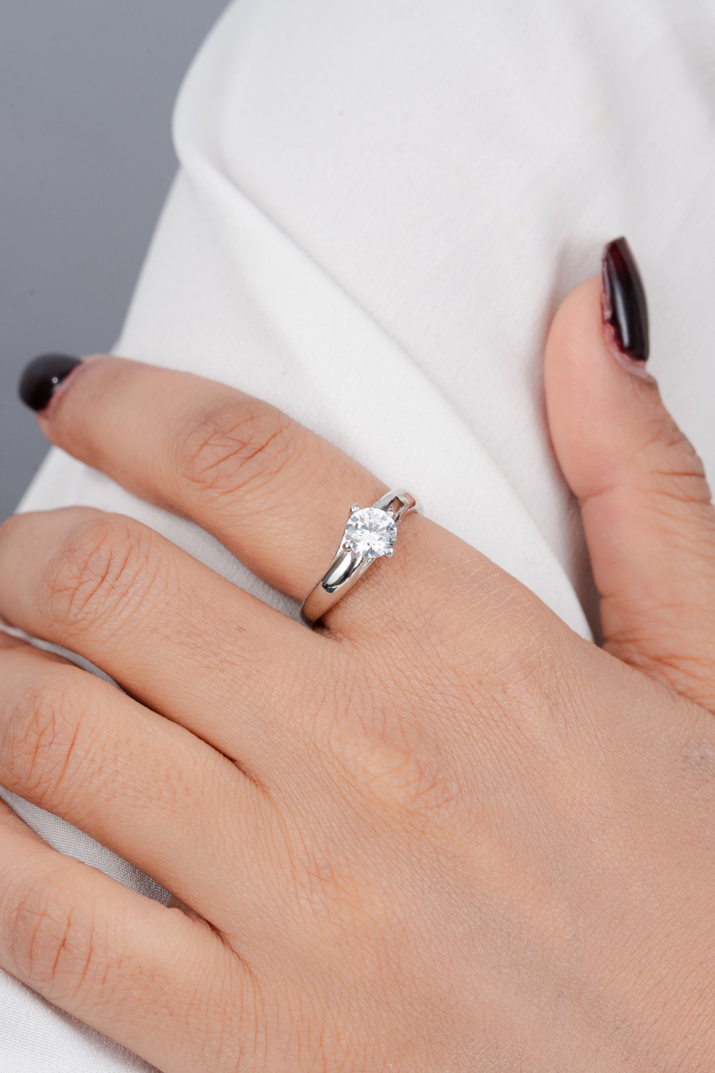 925 Sterling Silver Ring for Women Round Cut American Diamond Solitaire Band Gift