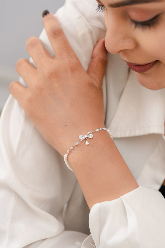 925 Sterling Silver Adjustable Bracelet American Diamond & Pearl Bow Bracelet