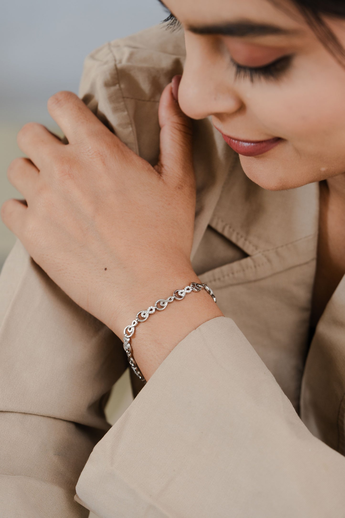 Silver Infinity Link Bracelet Women American Diamond Adjustable Gift