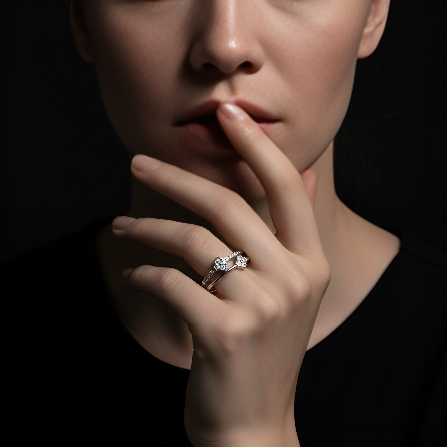 Elegant Women’s Ring