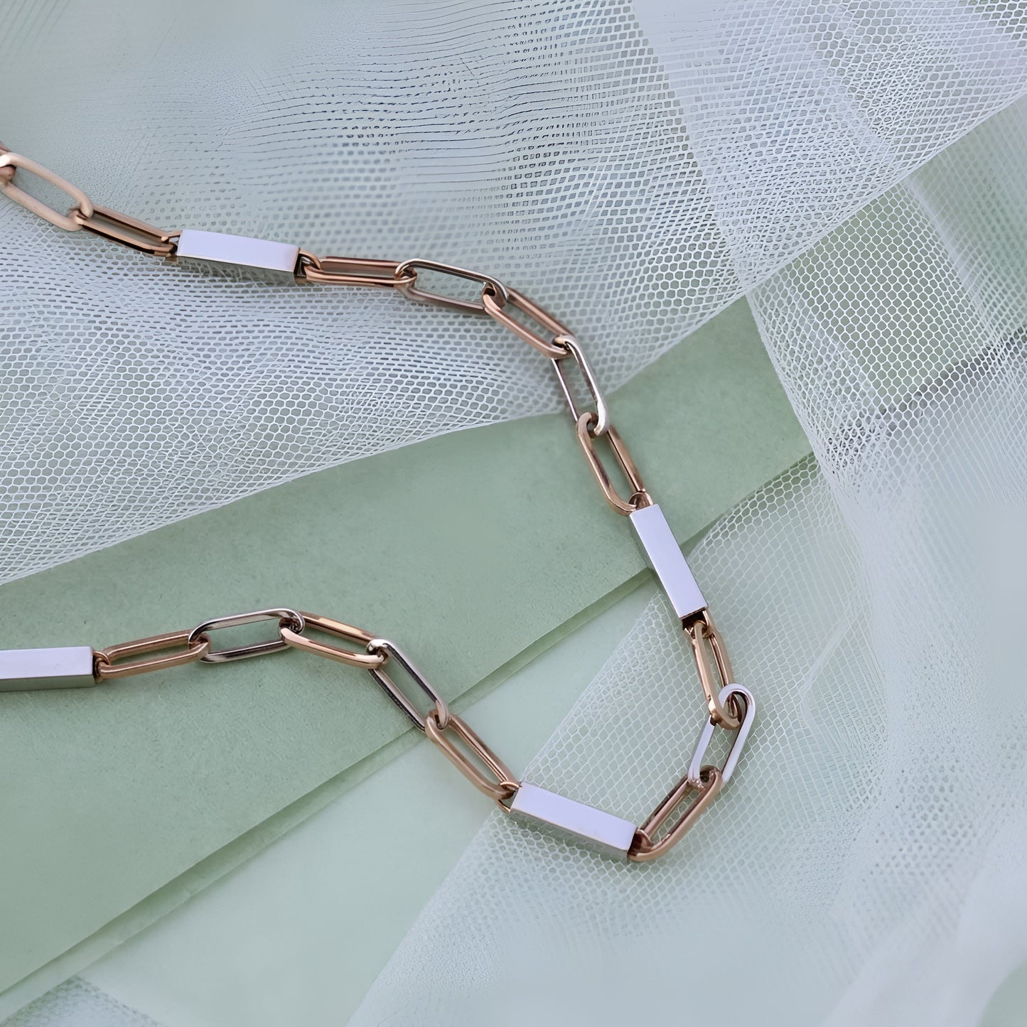 Luxari 18kt Rose Gold Chain with White Rhodium – Elegant & Modern Design