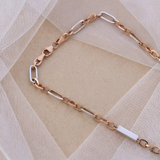 Luxury 18kt Rose Gold Light Weight Chain  with White Accents – Elegant