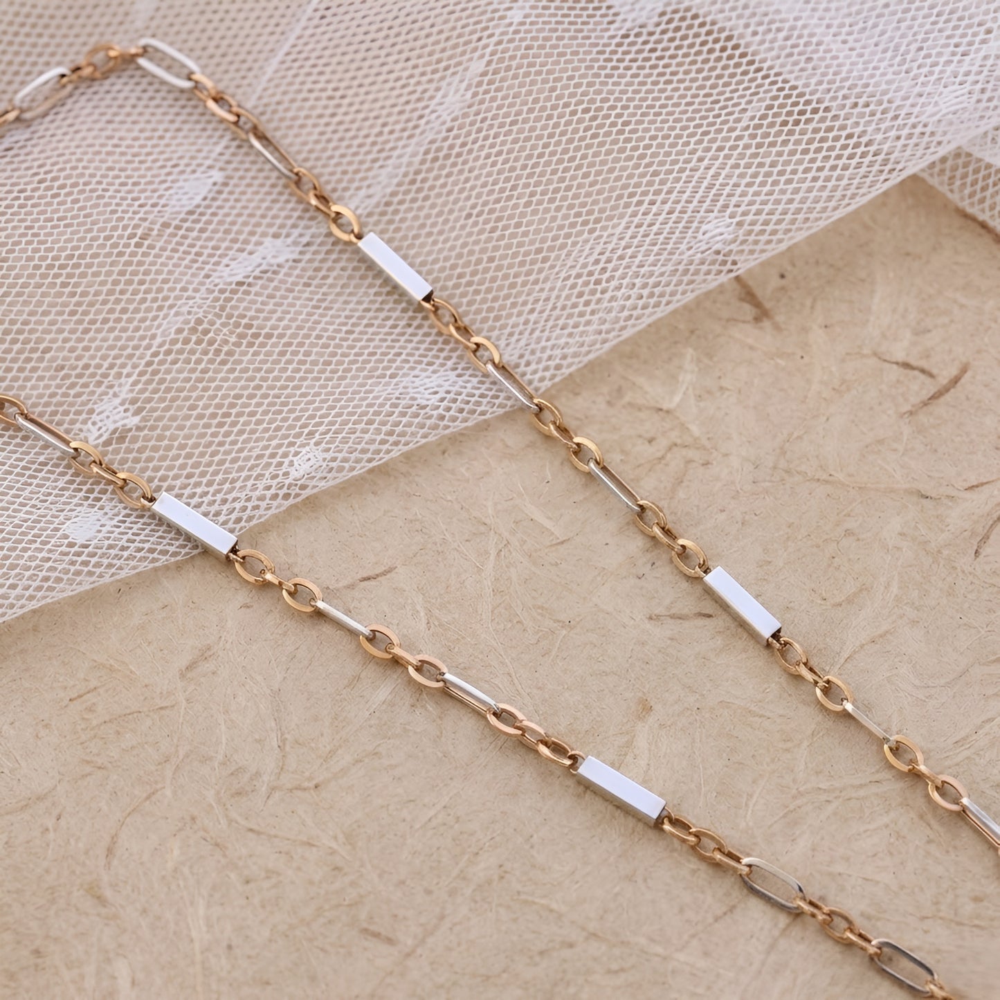 Luxury 18kt Rose Gold Light Weight Chain  with White Accents – Elegant