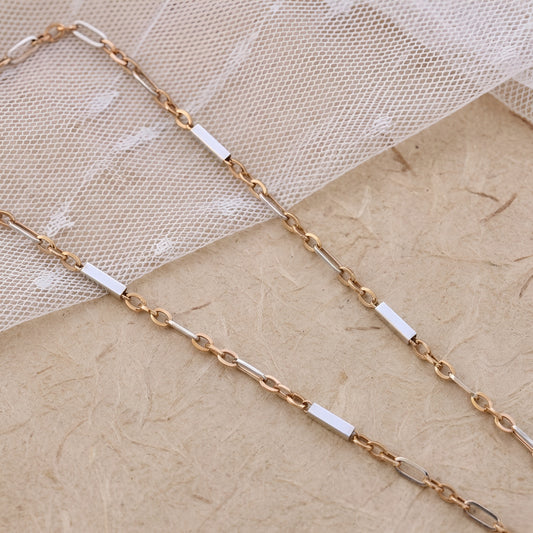 Luxury 18kt Rose Gold Light Weight Chain  with White Accents – Elegant